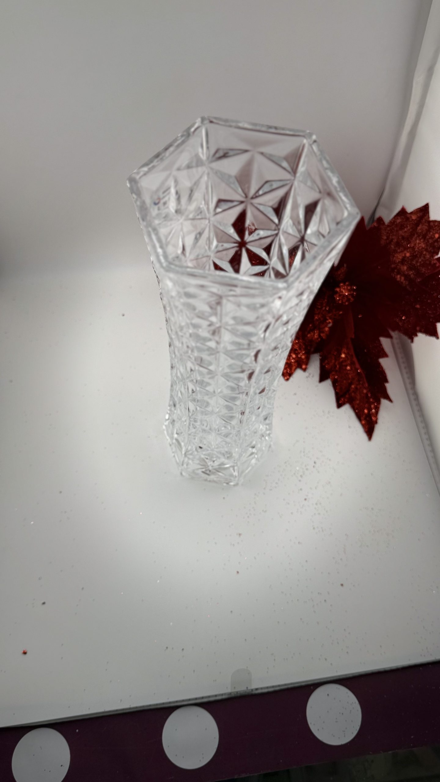 Ваза декоративная